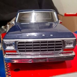 1:24 1979 Ford F-150 Custom Die-cast